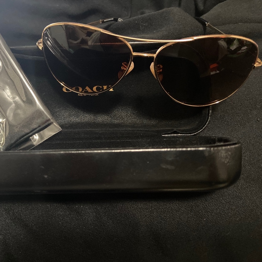 Coach Aviators